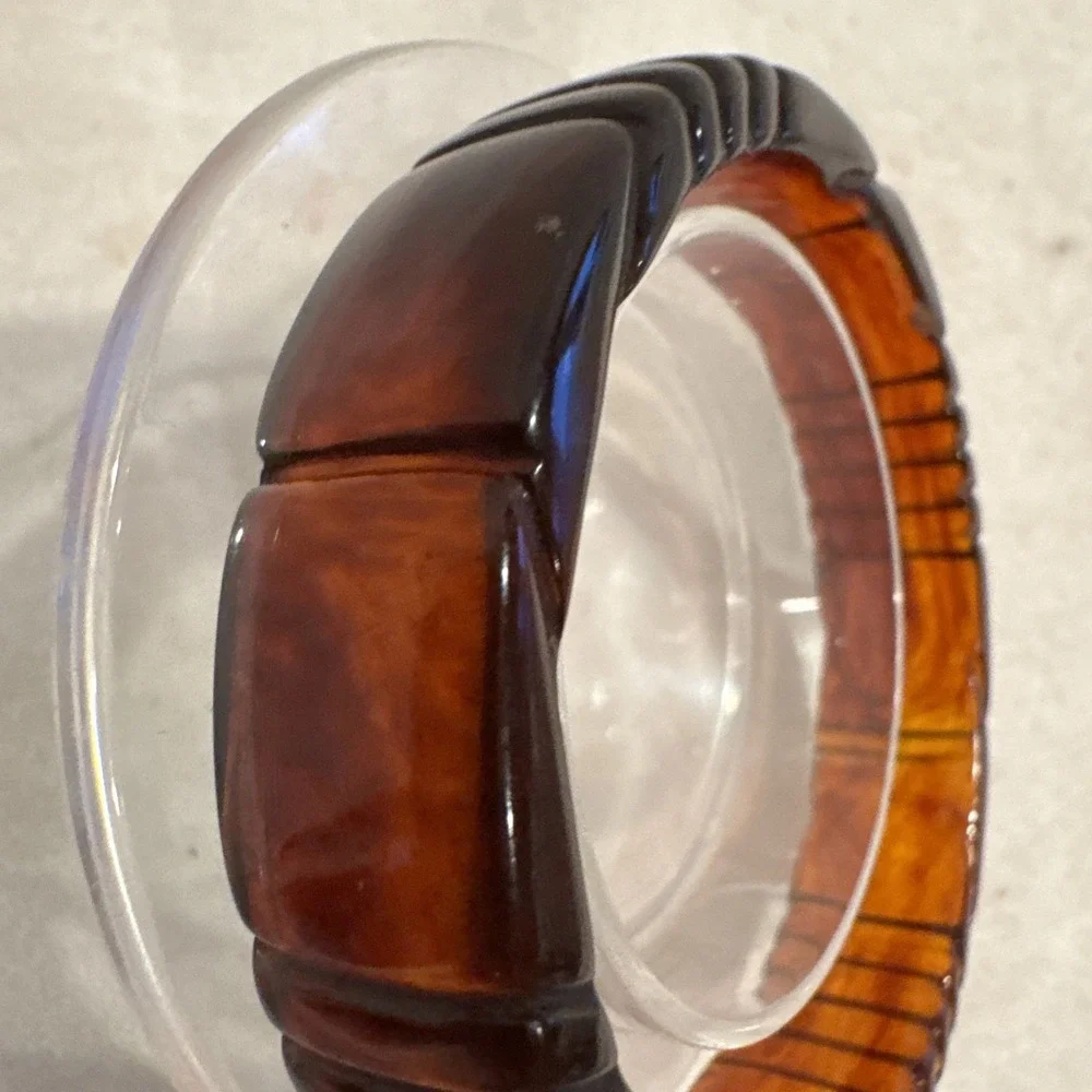 1950s Art Deco‎ Deep Carved Rootbeer Bakelite Bangle Bracelet 2.5